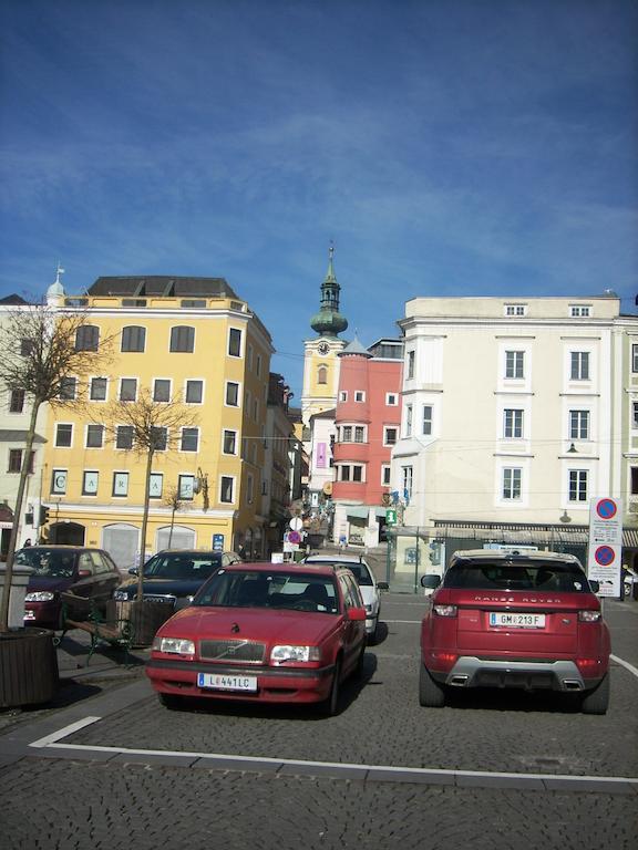 Garconniere im ehemaligen Hotel Austria Gmunden Exterior foto